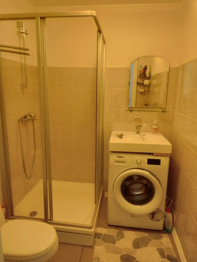 Siguldas Street Apartment In Ventspils Esterno foto